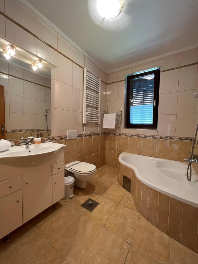 Interinn Luxury Villa Paracin Exterior photo