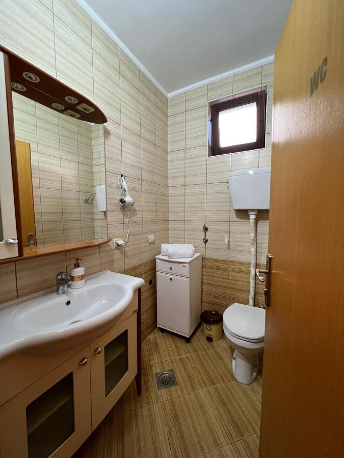 Interinn Luxury Villa Paracin Exterior photo